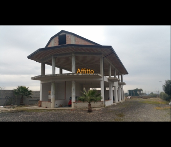 Locale per uso commerciale/industriale